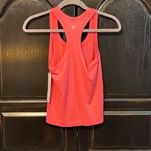 Lululemon Swiftly Tech Racerback 2.0 *Race Length
Guava Pink
